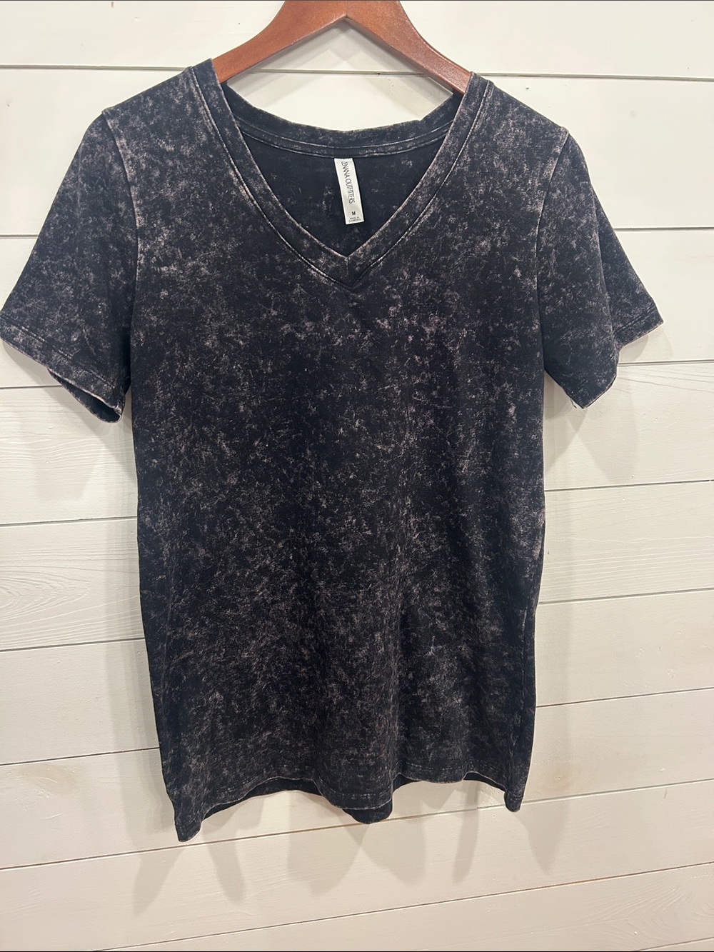 zenana outfitters -Washed Black V-Neck Tee - Picture 3 of 7